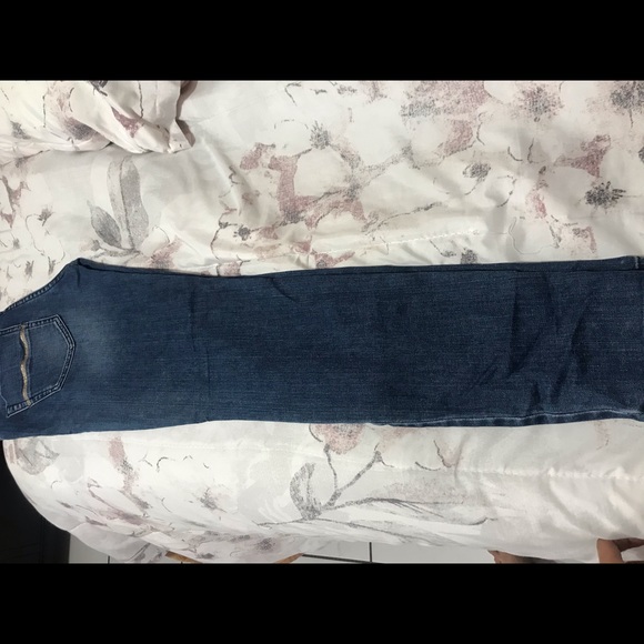 Guess Jeans - Picture 3 of 4